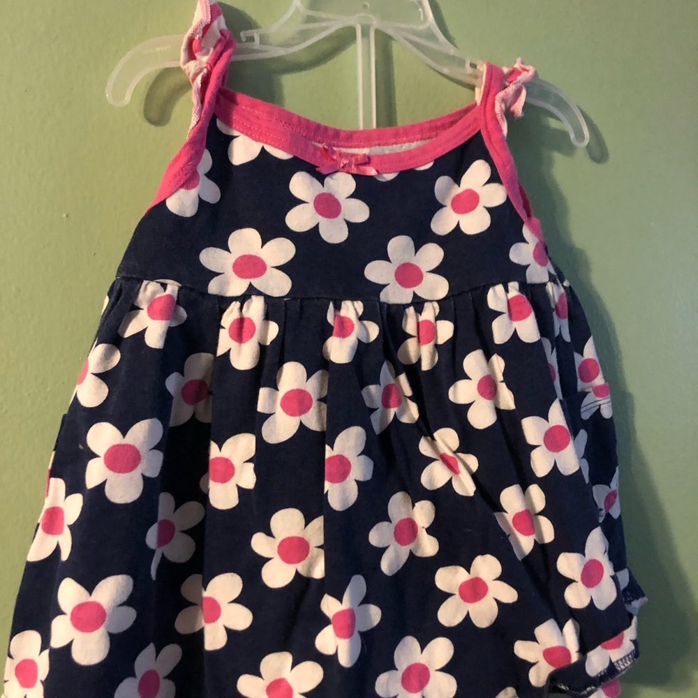 Pink and white daisy dress size 6-9 months